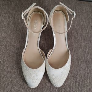 Ivory lace wedding shoes